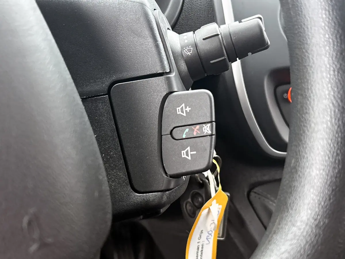 1.5 DCi Euro6 75PK Energy Comfort Airco / Navigatie / Pdc. / Radio multimedia / Apk 01-2027