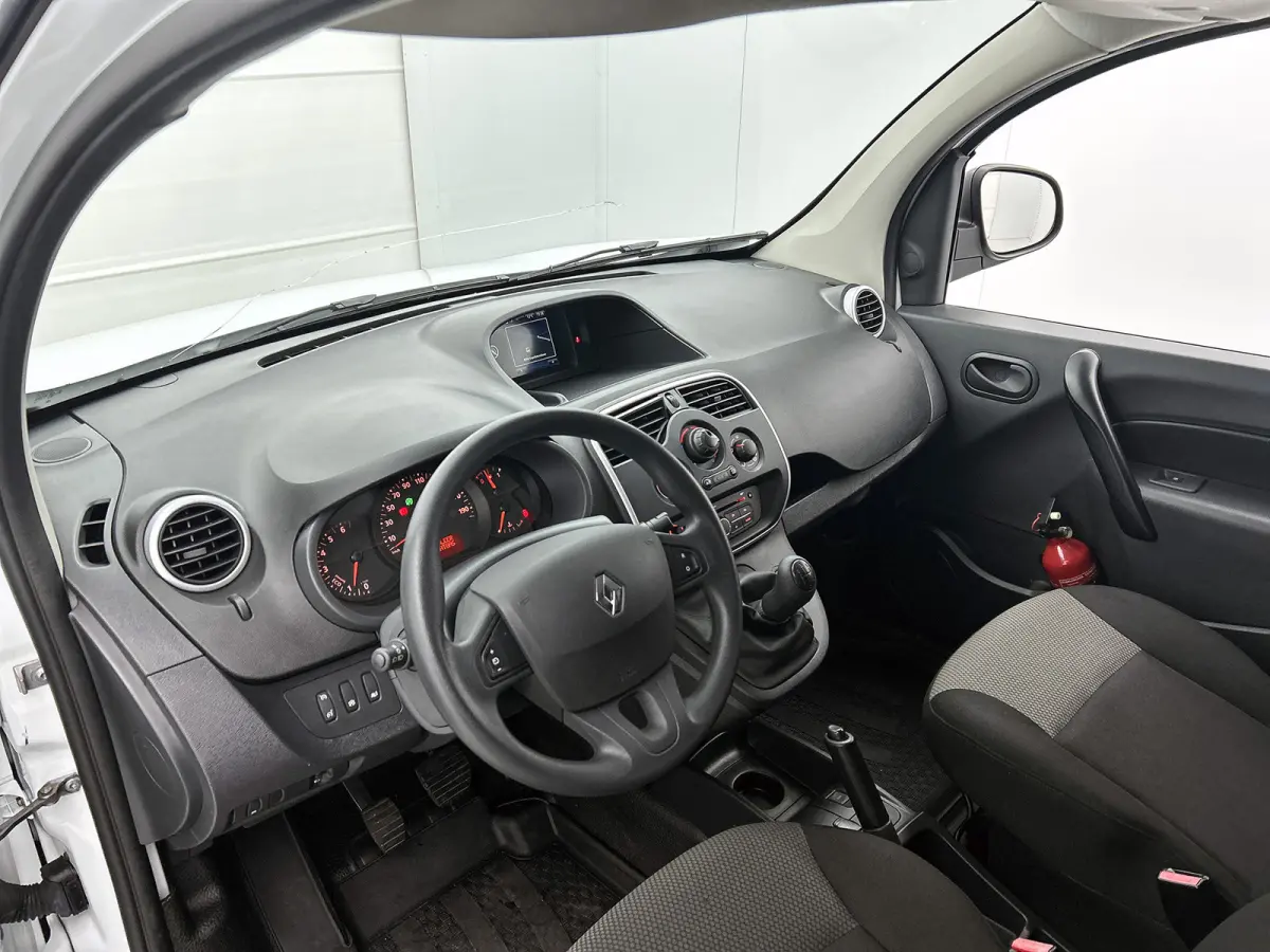 1.5 DCi Euro6 75PK Energy Comfort Airco / Navigatie / Pdc. / Radio multimedia / Apk 01-2027