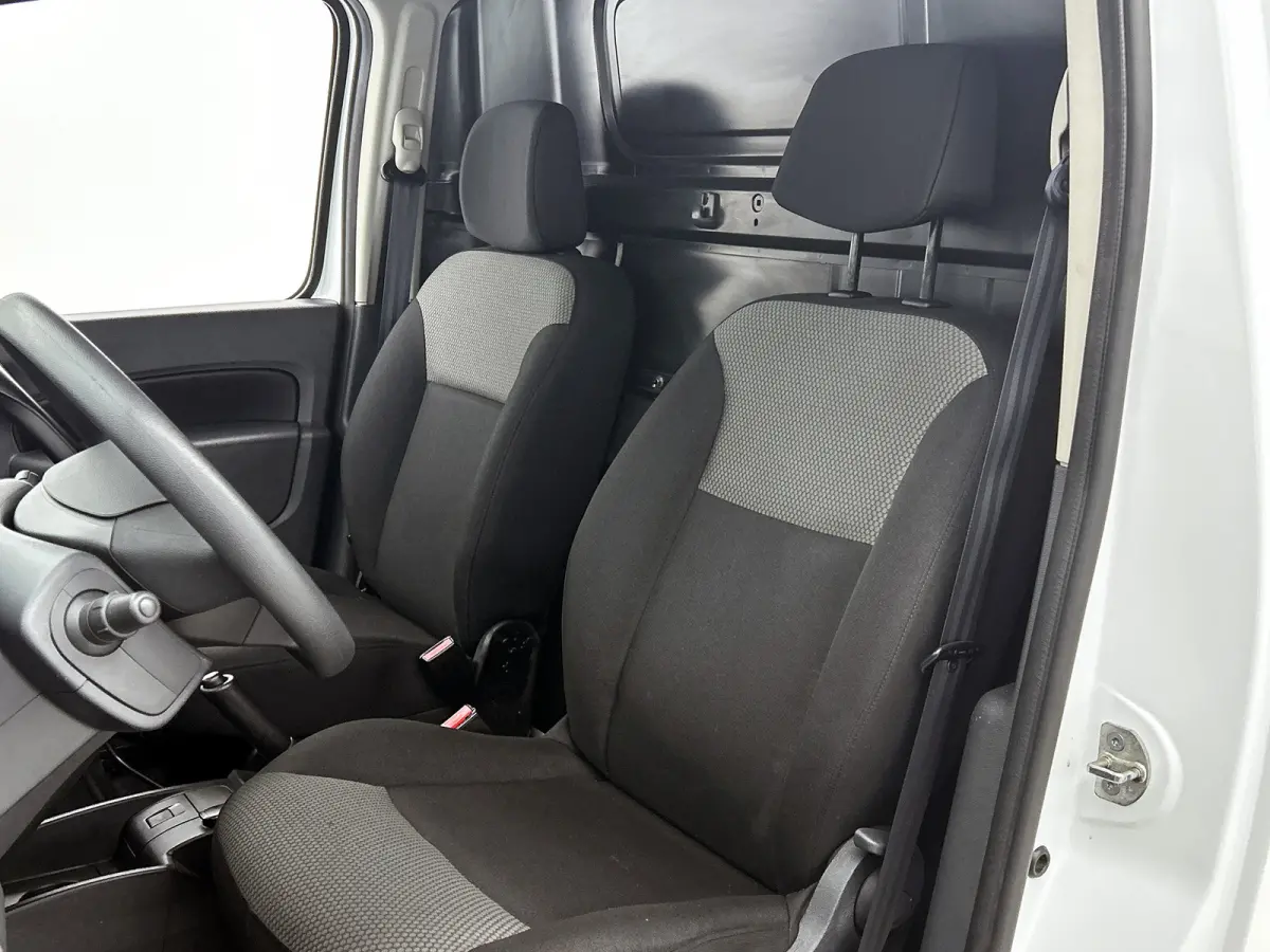 1.5 DCi Euro6 75PK Energy Comfort Airco / Navigatie / Pdc. / Radio multimedia / Apk 01-2027