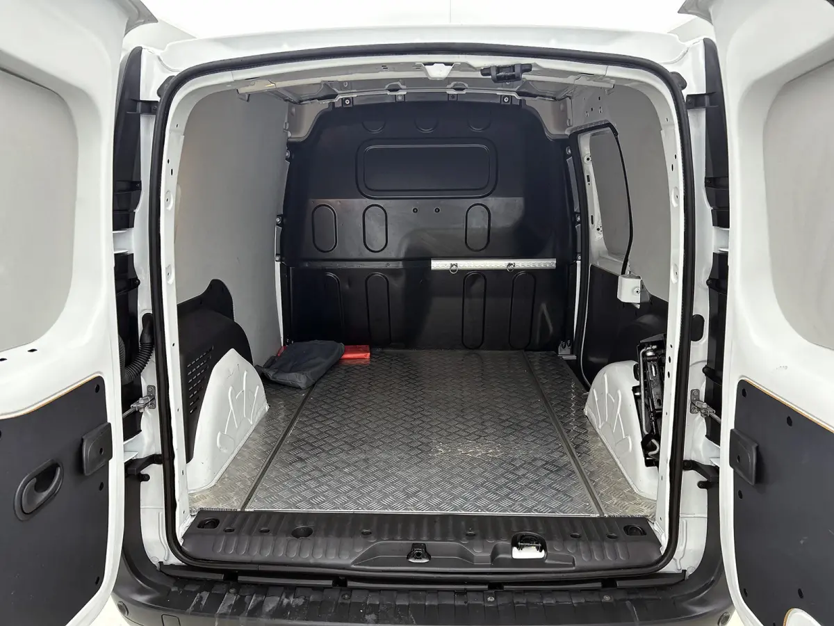 1.5 DCi Euro6 75PK Energy Comfort Airco / Navigatie / Pdc. / Radio multimedia / Apk 01-2027