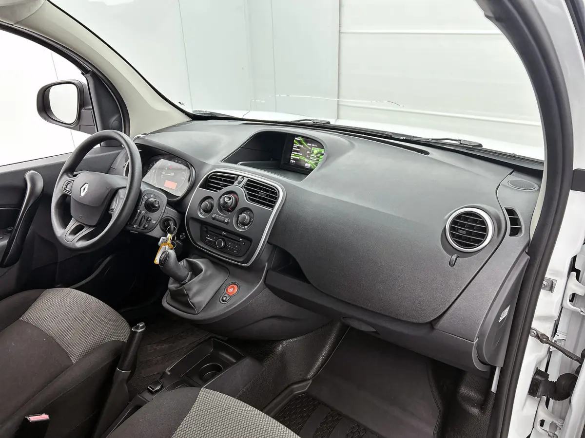 1.5 DCi Euro6 75PK Energy Comfort Airco / Navigatie / Pdc. / Radio multimedia / Apk 01-2027