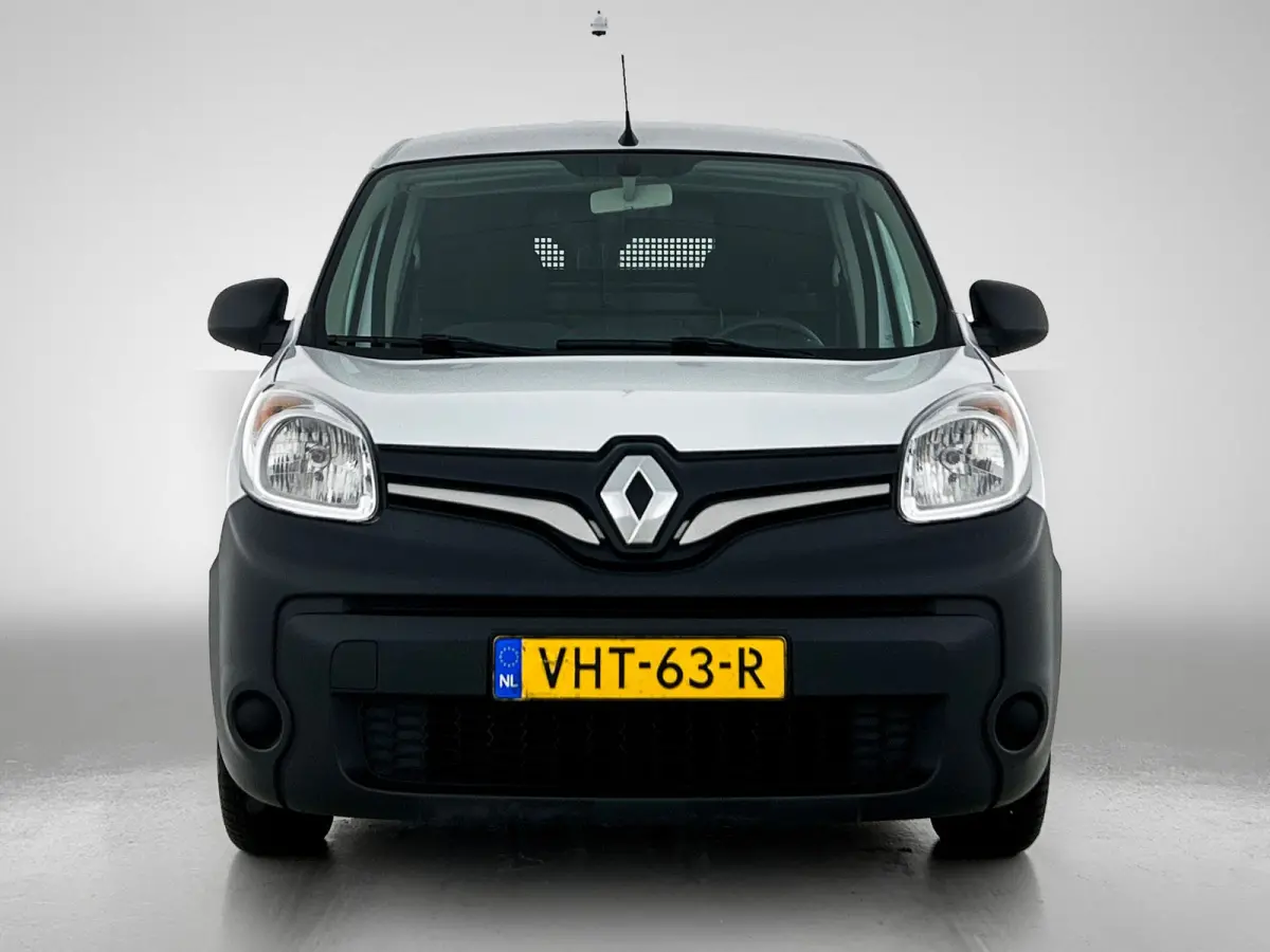 1.5 DCi Euro6 81PK Comfort / Schuifdeur+Raam / Trekhaak / Airco / Pdc./ Navigatie / Radio multimedia / Apk 01-2027