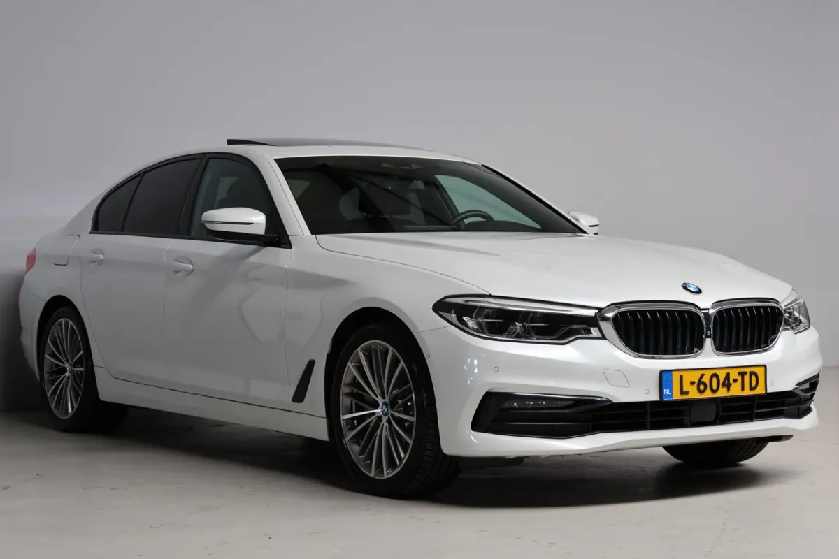 530e Sport Line | Bowers & Wilkins | massage | head-up | softclose | schuifkanteldak | stoelkoeling | adap. cruise