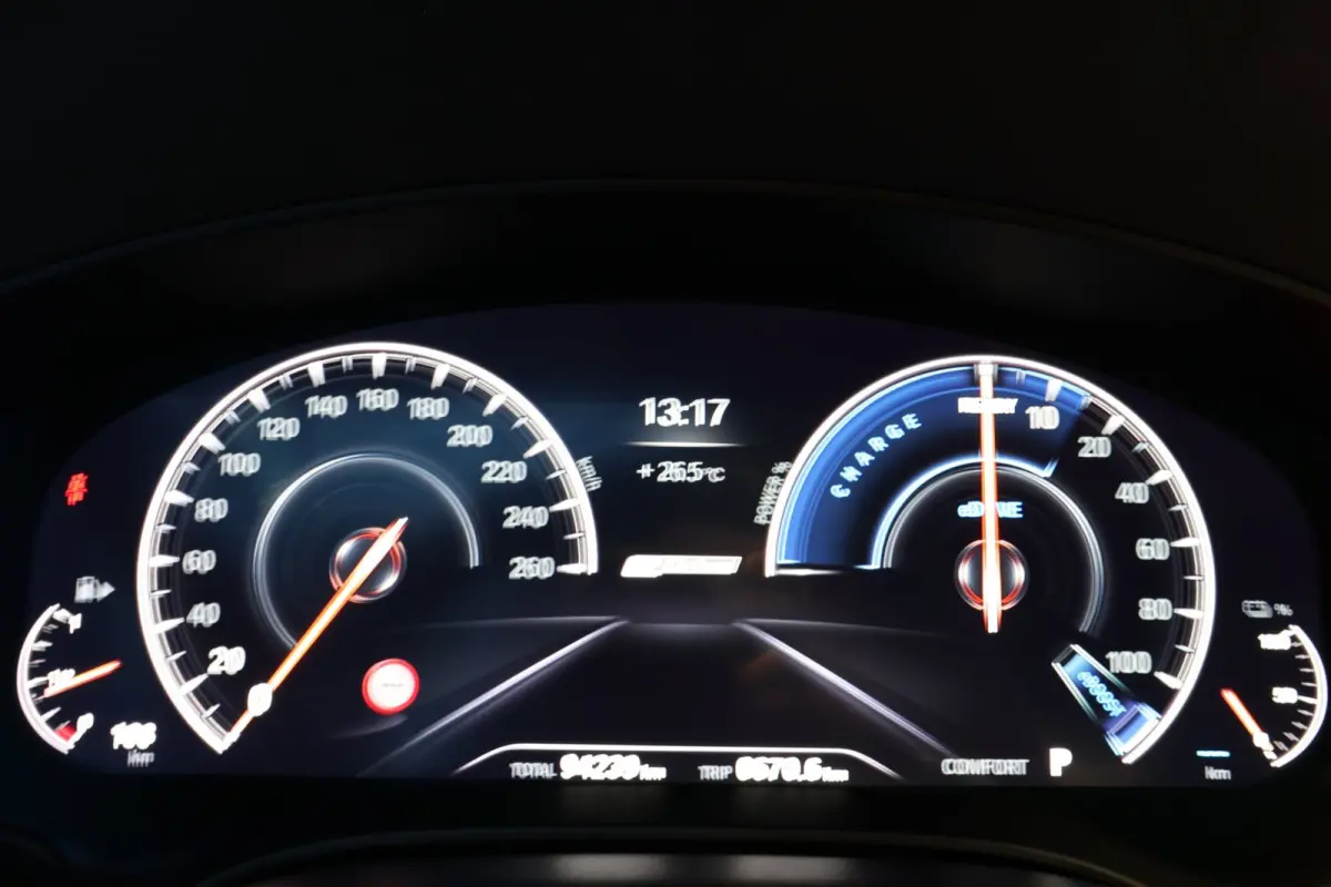 530e Sport Line | Bowers & Wilkins | massage | head-up | softclose | schuifkanteldak | stoelkoeling | adap. cruise