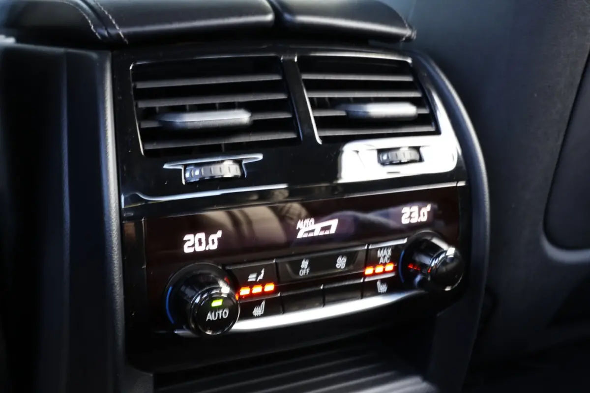 530e Sport Line | Bowers & Wilkins | massage | head-up | softclose | schuifkanteldak | stoelkoeling | adap. cruise