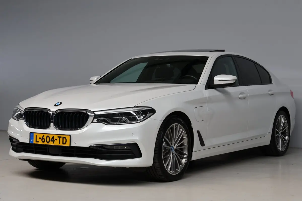 530e Sport Line | Bowers & Wilkins | massage | head-up | softclose | schuifkanteldak | stoelkoeling | adap. cruise