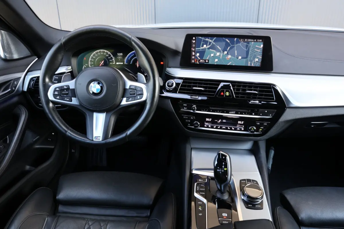 530e Sport Line | Bowers & Wilkins | massage | head-up | softclose | schuifkanteldak | stoelkoeling | adap. cruise