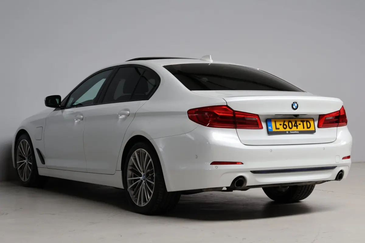 530e Sport Line | Bowers & Wilkins | massage | head-up | softclose | schuifkanteldak | stoelkoeling | adap. cruise
