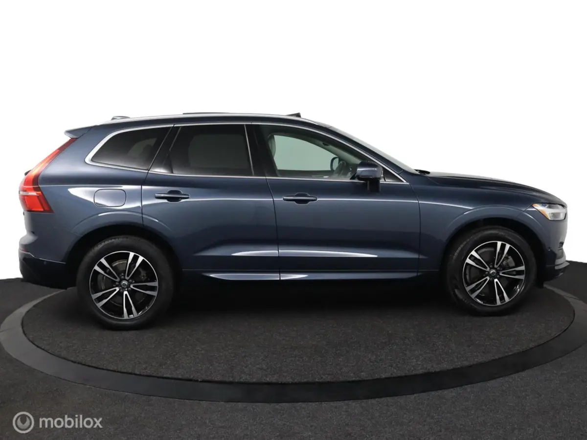 2.0 T6 AWD Momentum | Keyless | BLISS | Verwarmbare stoelen & Stuurwiel | Harman Kardon | Camera