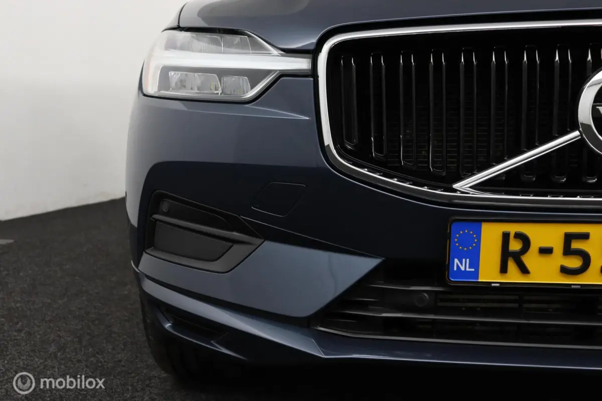 2.0 T6 AWD Momentum | Keyless | BLISS | Verwarmbare stoelen & Stuurwiel | Harman Kardon | Camera