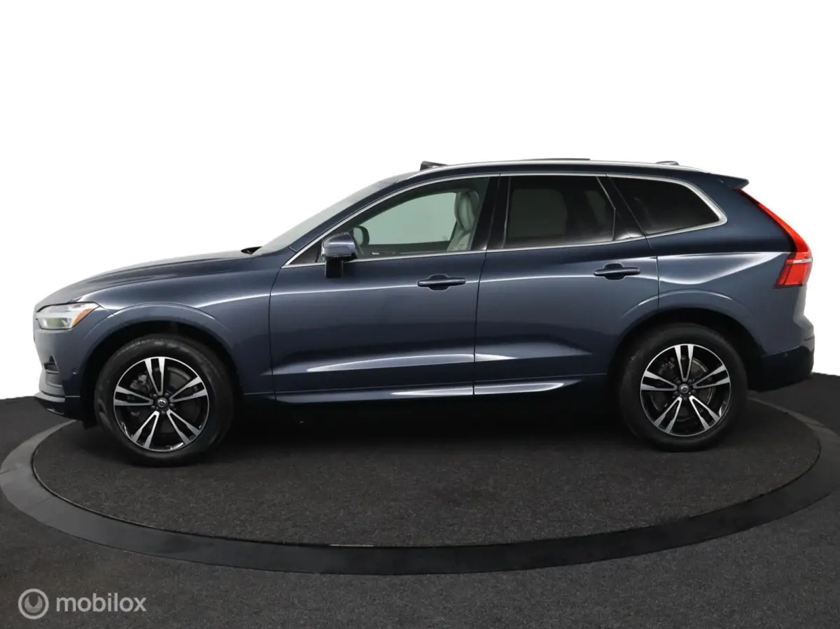 2.0 T6 AWD Momentum | Keyless | BLISS | Verwarmbare stoelen & Stuurwiel | Harman Kardon | Camera