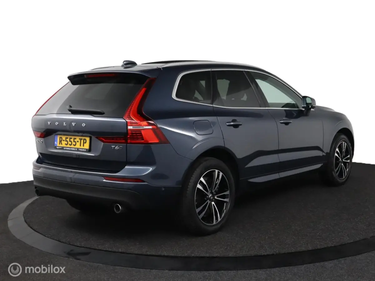 2.0 T6 AWD Momentum | Keyless | BLISS | Verwarmbare stoelen & Stuurwiel | Harman Kardon | Camera