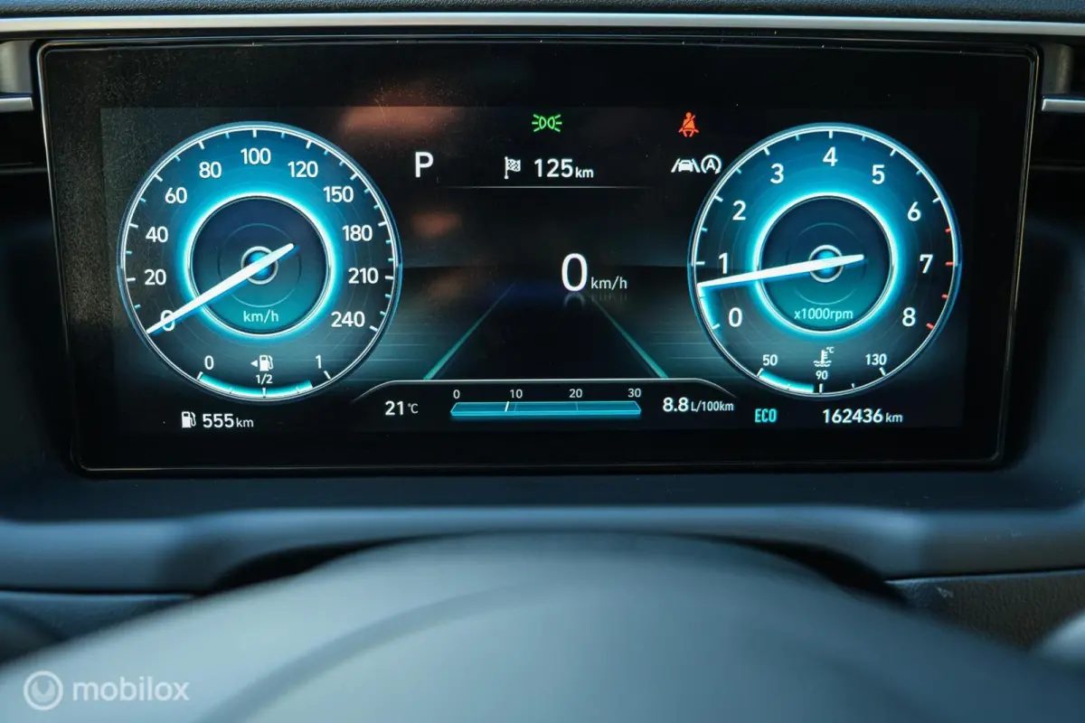 1.6 T-GDI MHEV Comfort Smart | Pano | Stoelverwarming | Trekhaak | 18 Inch | Carplay | LED | Camera | All seasons