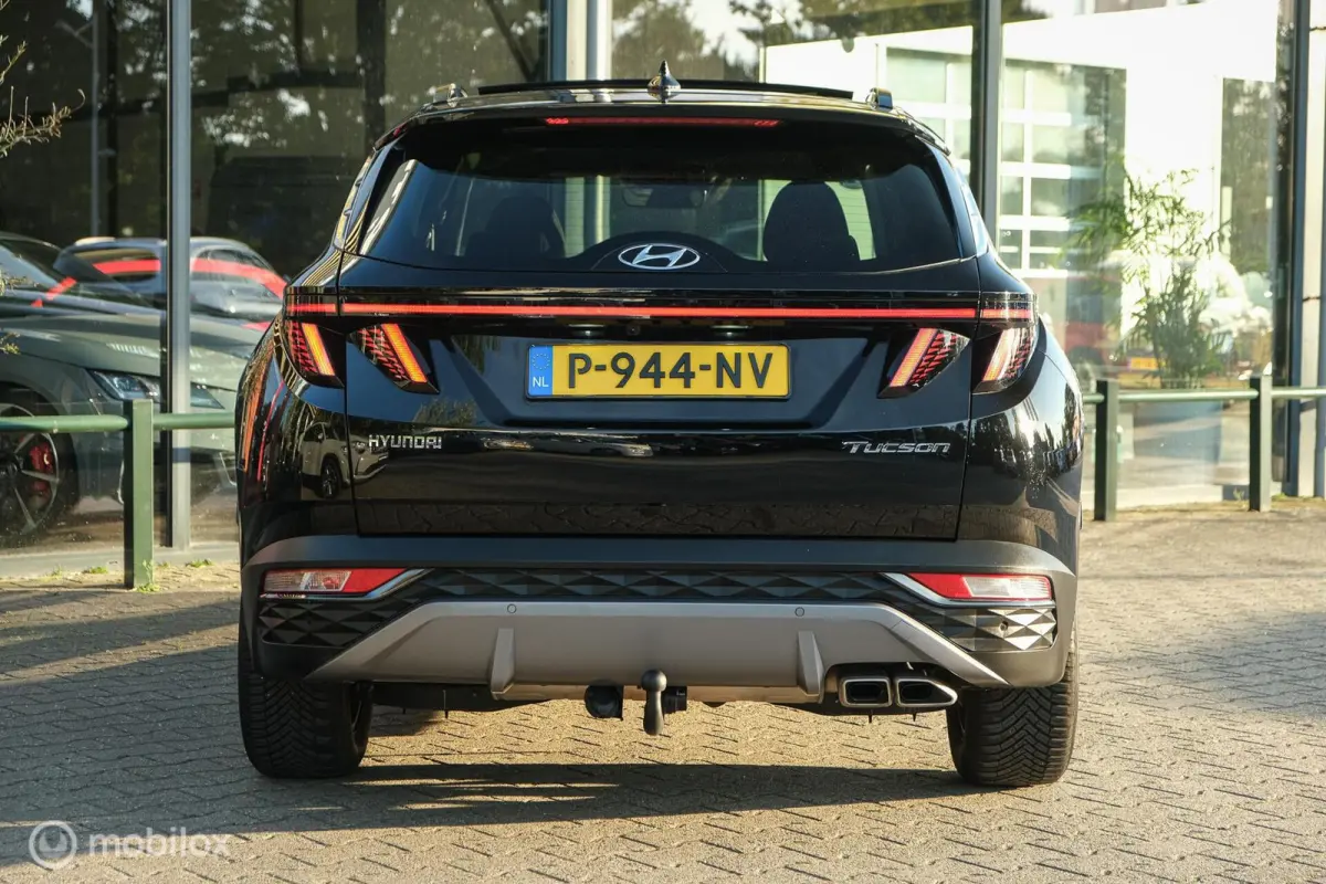 1.6 T-GDI MHEV Comfort Smart | Pano | Stoelverwarming | Trekhaak | 18 Inch | Carplay | LED | Camera | All seasons