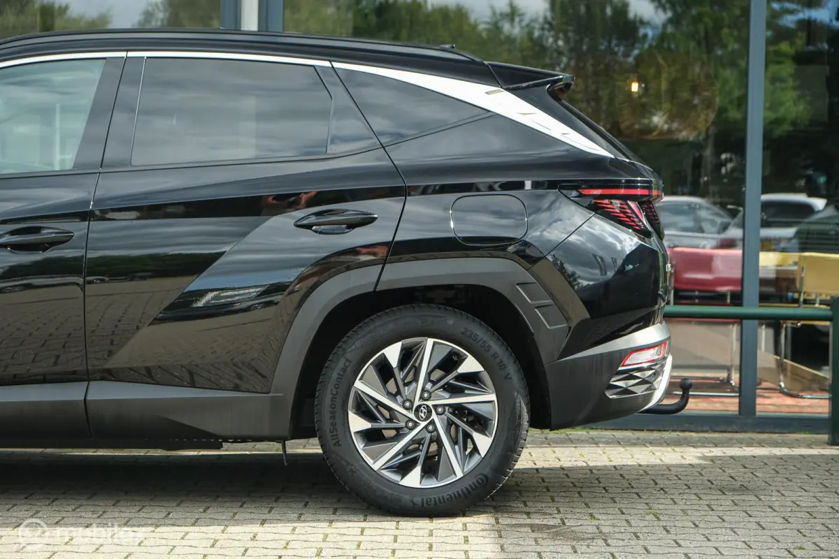 1.6 T-GDI MHEV Comfort Smart | Pano | Stoelverwarming | Trekhaak | 18 Inch | Carplay | LED | Camera | All seasons