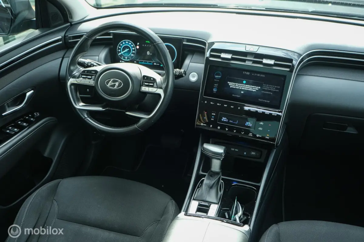 1.6 T-GDI MHEV Comfort Smart | Pano | Stoelverwarming | Trekhaak | 18 Inch | Carplay | LED | Camera | All seasons
