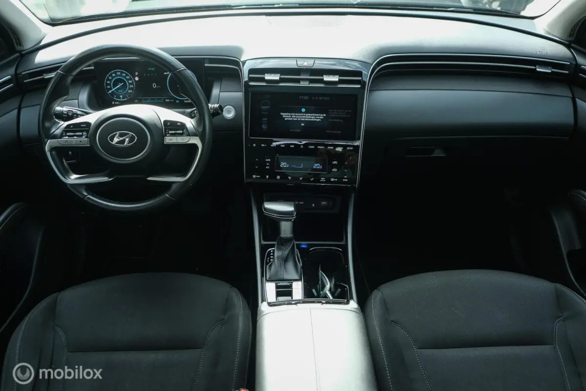 1.6 T-GDI MHEV Comfort Smart | Pano | Stoelverwarming | Trekhaak | 18 Inch | Carplay | LED | Camera | All seasons