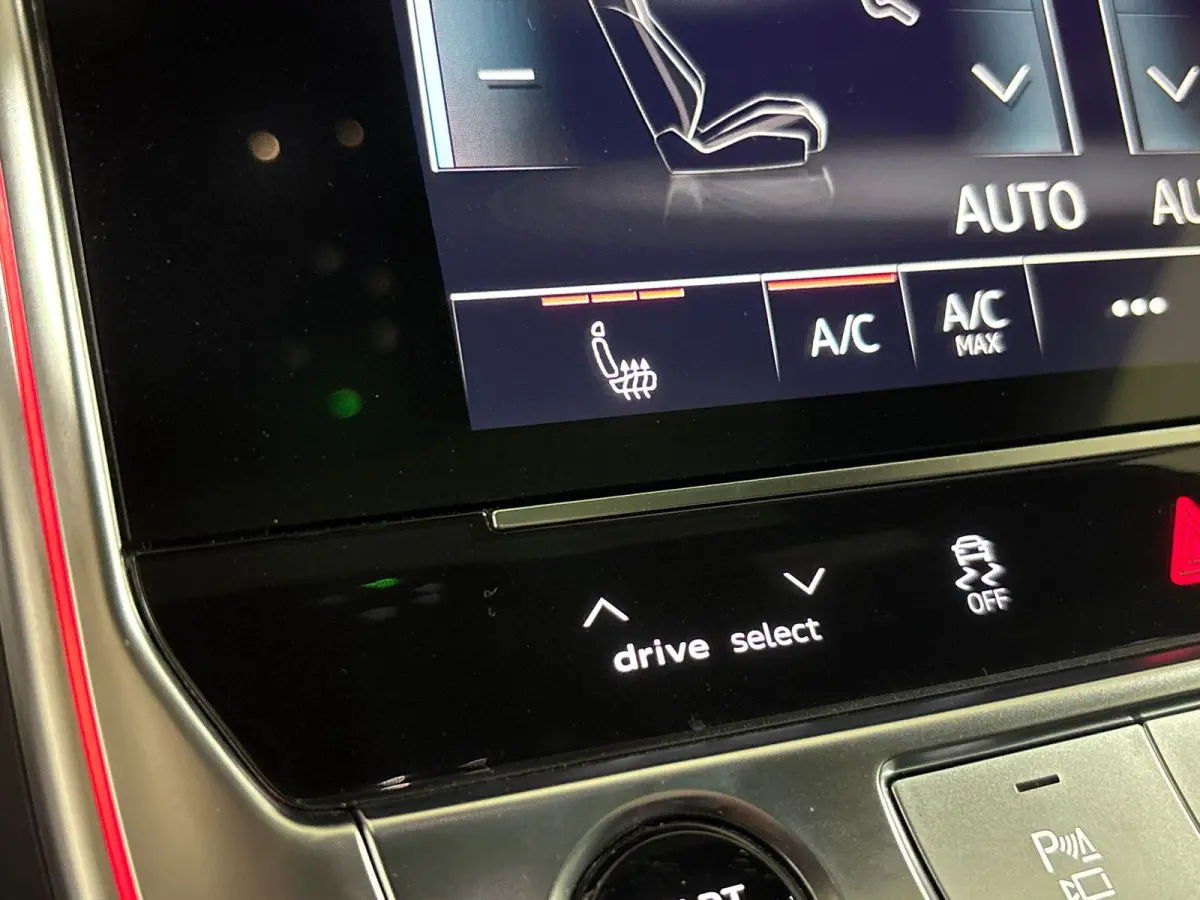 50 TFSI e quattro S edition 299 PK | S-line | Navigatie | Bang & Olufsen | Panoramadak | Assistentiepakket tour | Achteruitrijcamera | Stoelverwarming | Matrix-LED koplampen | Audi virtual c