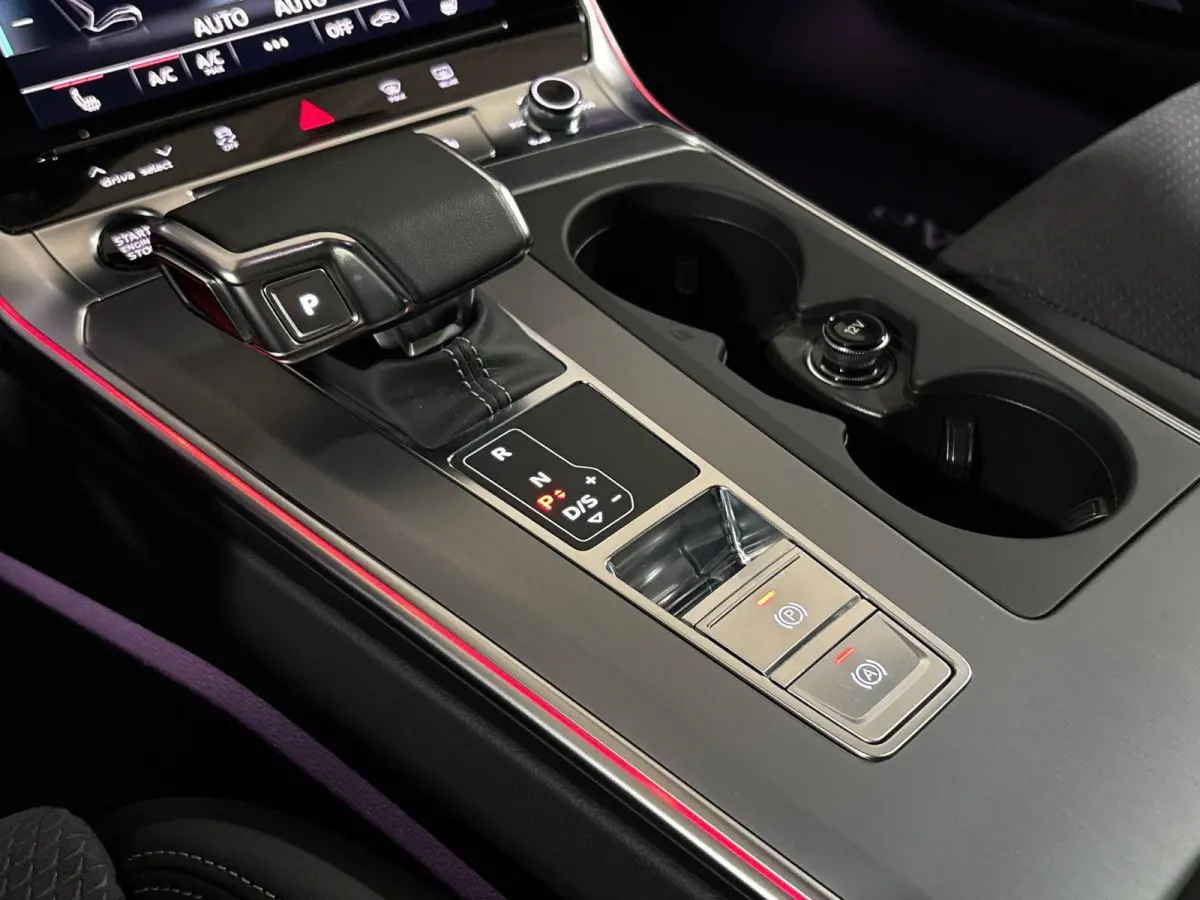 50 TFSI e quattro S edition 299 PK | S-line | Navigatie | Bang & Olufsen | Panoramadak | Assistentiepakket tour | Achteruitrijcamera | Stoelverwarming | Matrix-LED koplampen | Audi virtual c