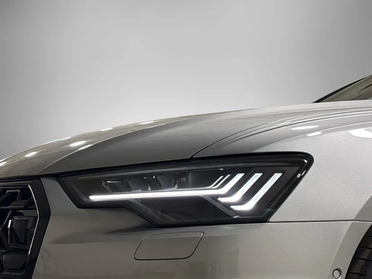 50 TFSI e quattro S edition 299 PK | S-line | Navigatie | Bang & Olufsen | Panoramadak | Assistentiepakket tour | Achteruitrijcamera | Stoelverwarming | Matrix-LED koplampen | Audi virtual c