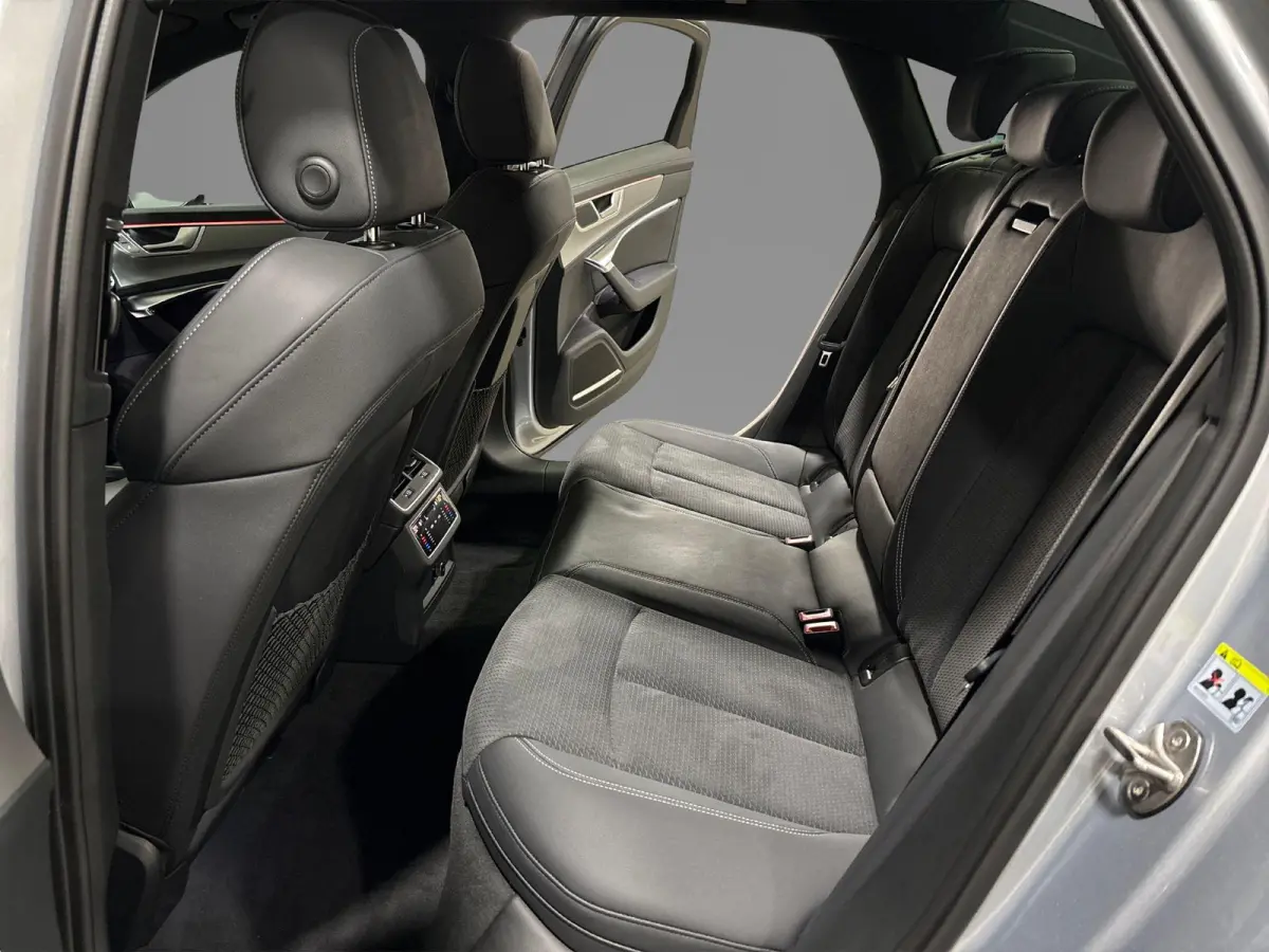 50 TFSI e quattro S edition 299 PK | S-line | Navigatie | Bang & Olufsen | Panoramadak | Assistentiepakket tour | Achteruitrijcamera | Stoelverwarming | Matrix-LED koplampen | Audi virtual c