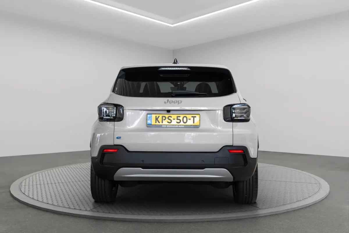 Summit 54 kWh | SOH 97% | Camera | Apple Carplay & Android Auto | Climate Controle | Keyless | Parkeersensoren |