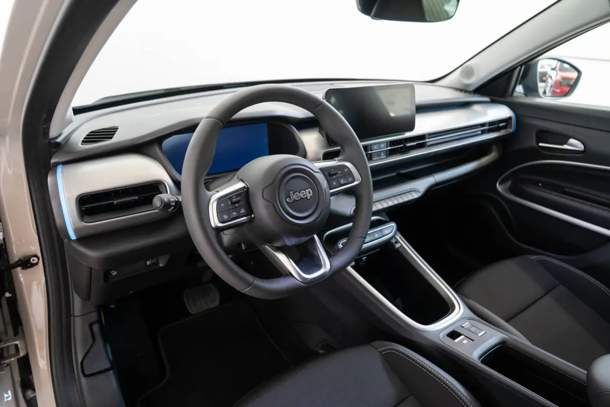 Summit 54 kWh | SOH 97% | Camera | Apple Carplay & Android Auto | Climate Controle | Keyless | Parkeersensoren |