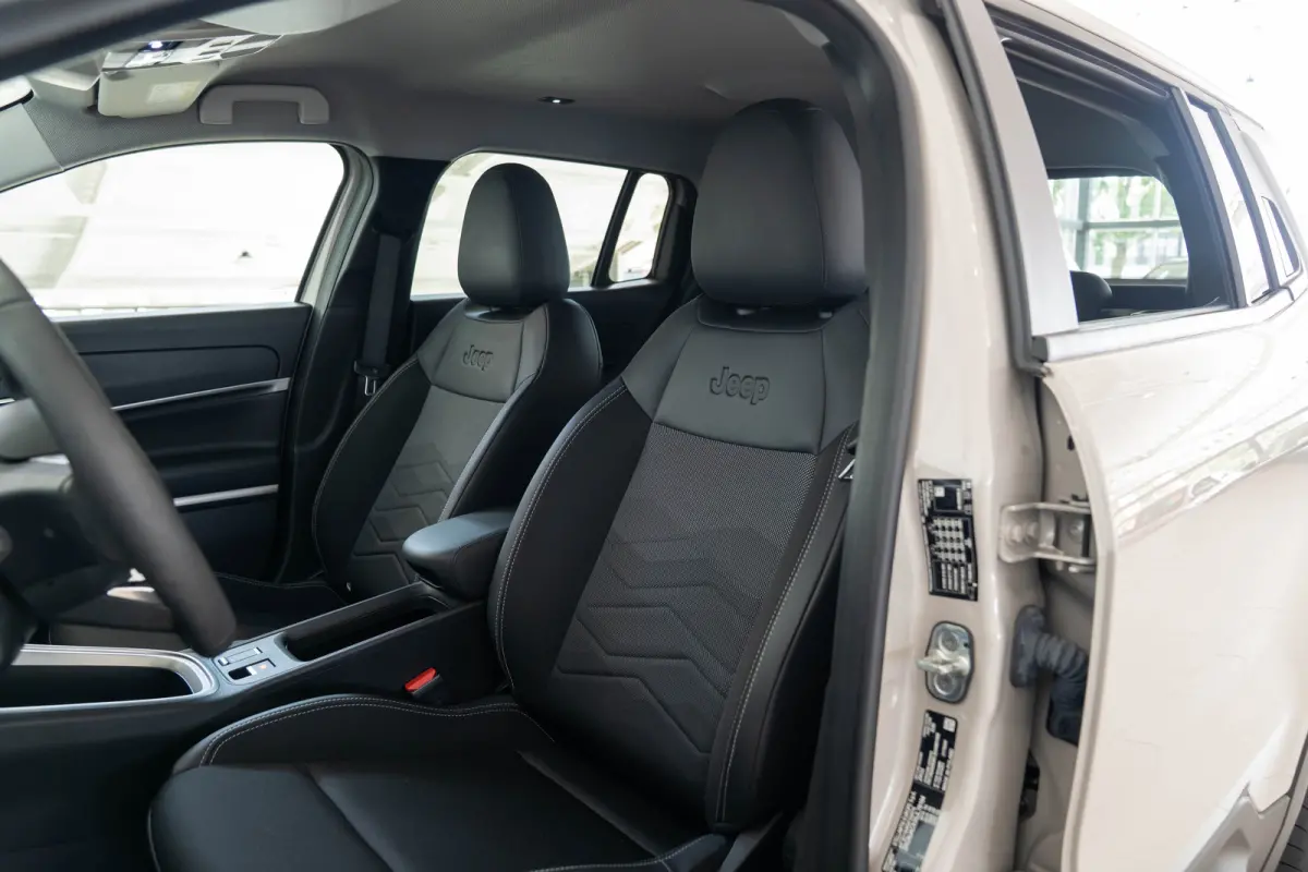 Summit 54 kWh | SOH 97% | Camera | Apple Carplay & Android Auto | Climate Controle | Keyless | Parkeersensoren |