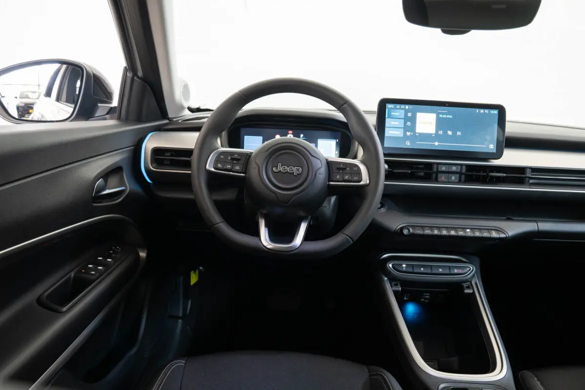 Summit 54 kWh | SOH 97% | Camera | Apple Carplay & Android Auto | Climate Controle | Keyless | Parkeersensoren |