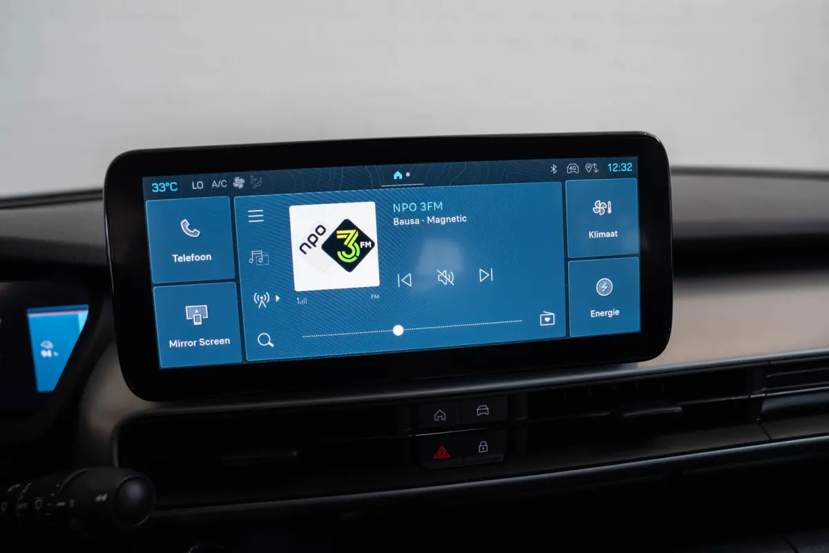 Summit 54 kWh | SOH 97% | Camera | Apple Carplay & Android Auto | Climate Controle | Keyless | Parkeersensoren |