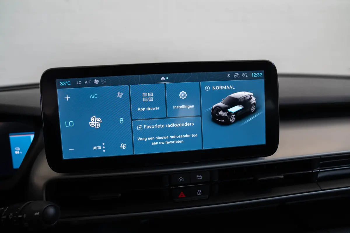 Summit 54 kWh | SOH 97% | Camera | Apple Carplay & Android Auto | Climate Controle | Keyless | Parkeersensoren |