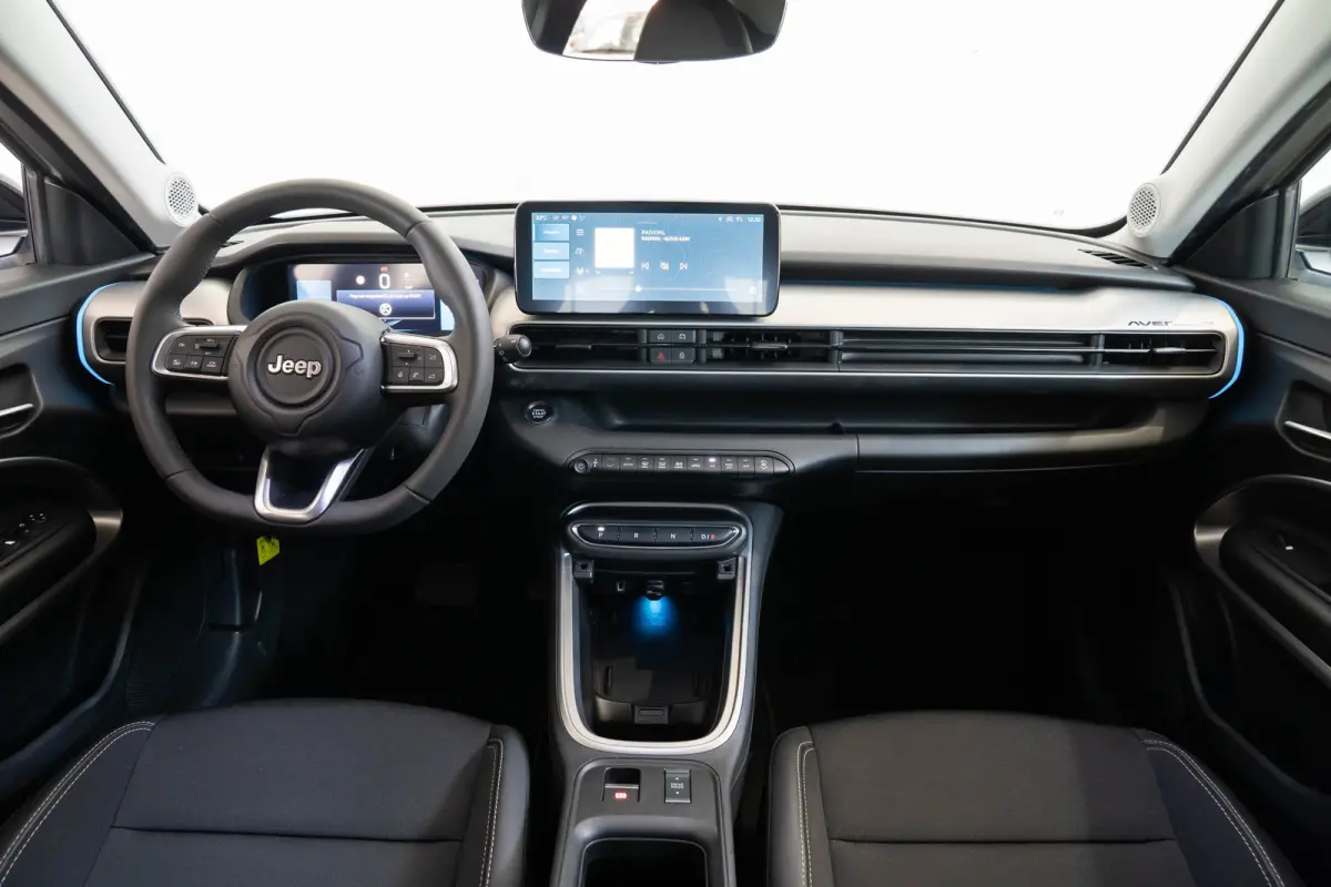Summit 54 kWh | SOH 97% | Camera | Apple Carplay & Android Auto | Climate Controle | Keyless | Parkeersensoren |