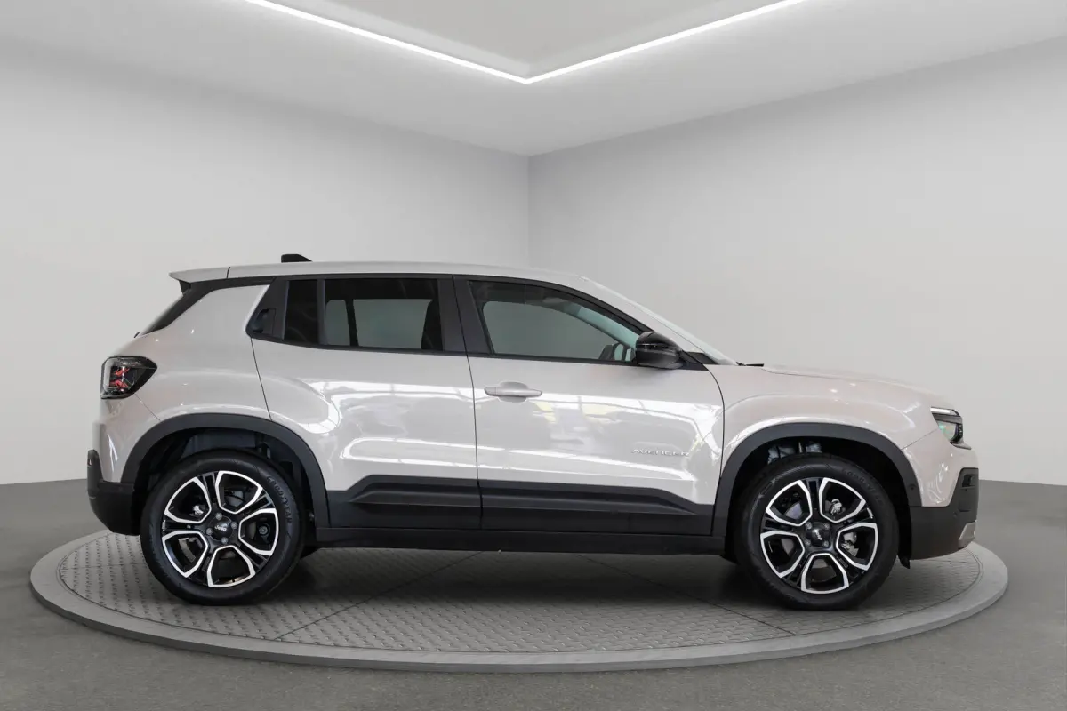 Summit 54 kWh | SOH 97% | Camera | Apple Carplay & Android Auto | Climate Controle | Keyless | Parkeersensoren |