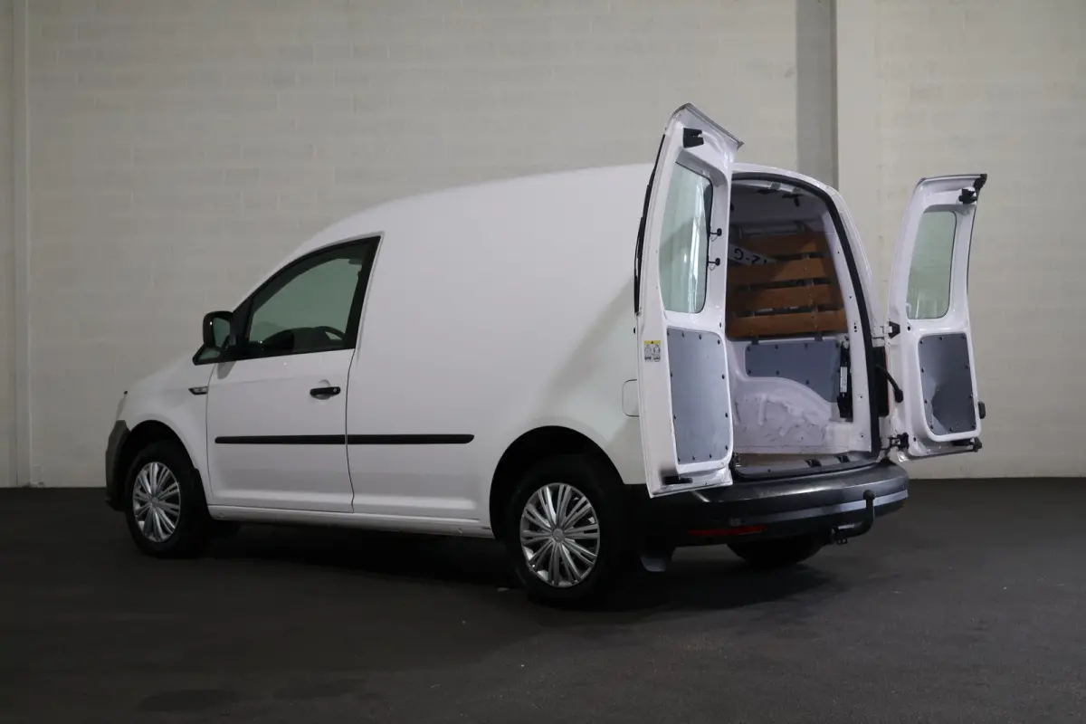 2.0 TDI 102pk L1 H1 Airco Navigatie Trekhaak