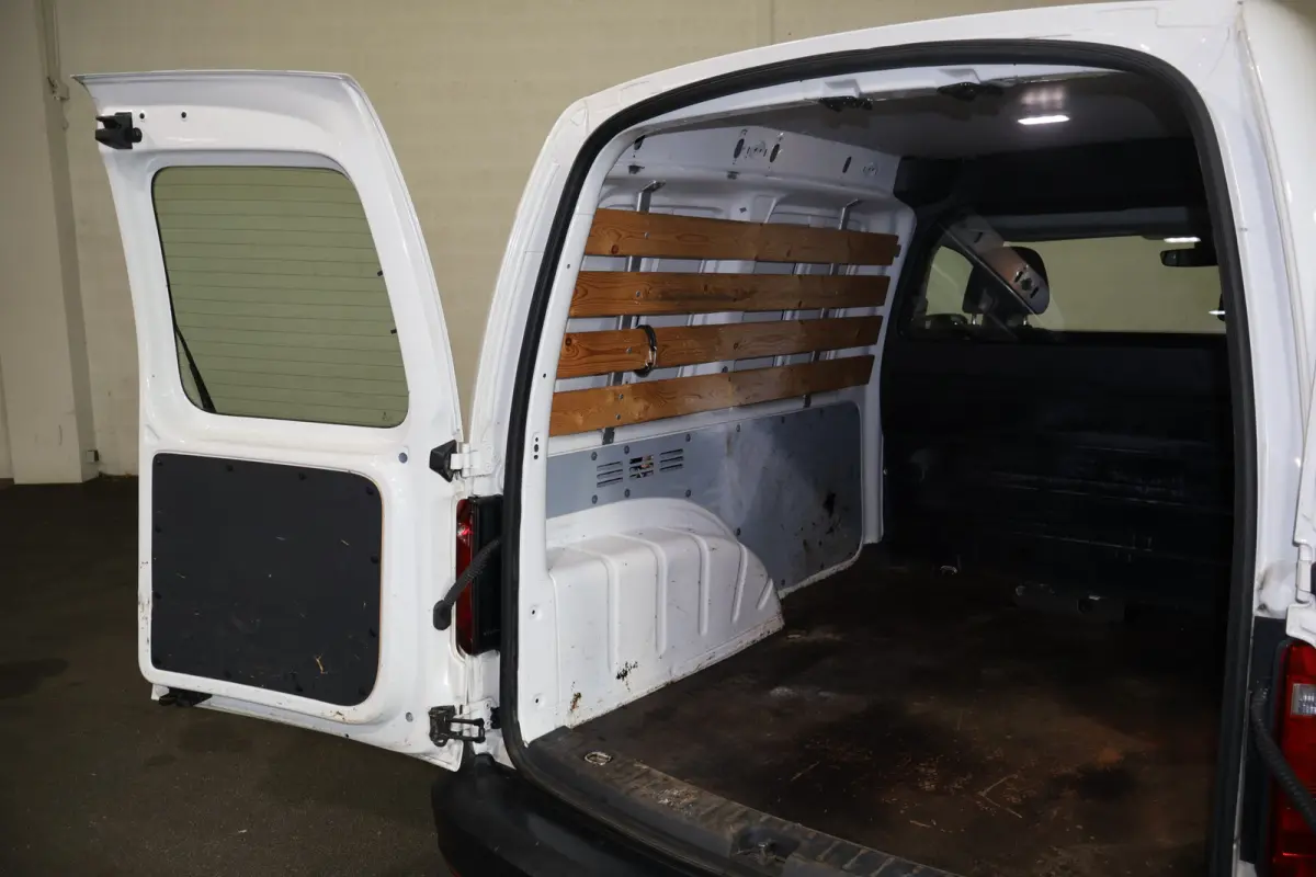2.0 TDI 102pk L1 H1 Airco Navigatie Trekhaak