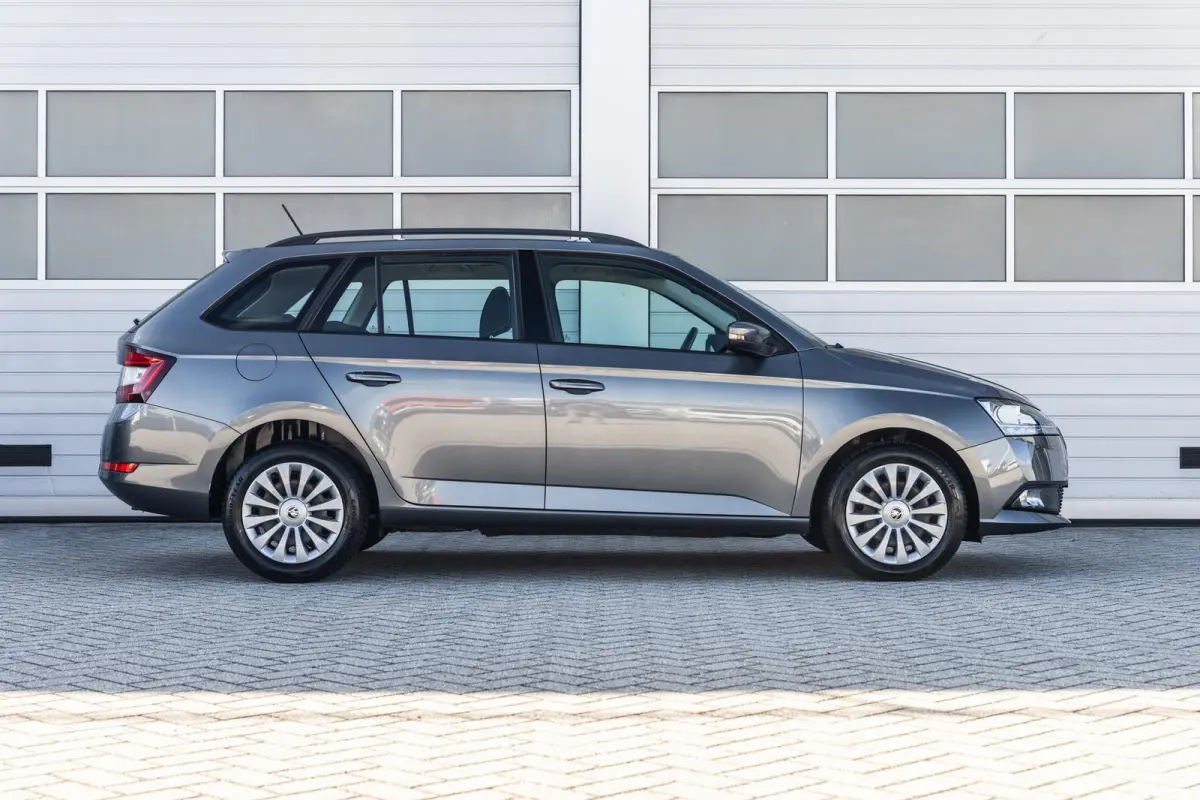 1.0 TSI 95pk Ambition | Sensoren achter | App Connect | Cruise Control | Airco