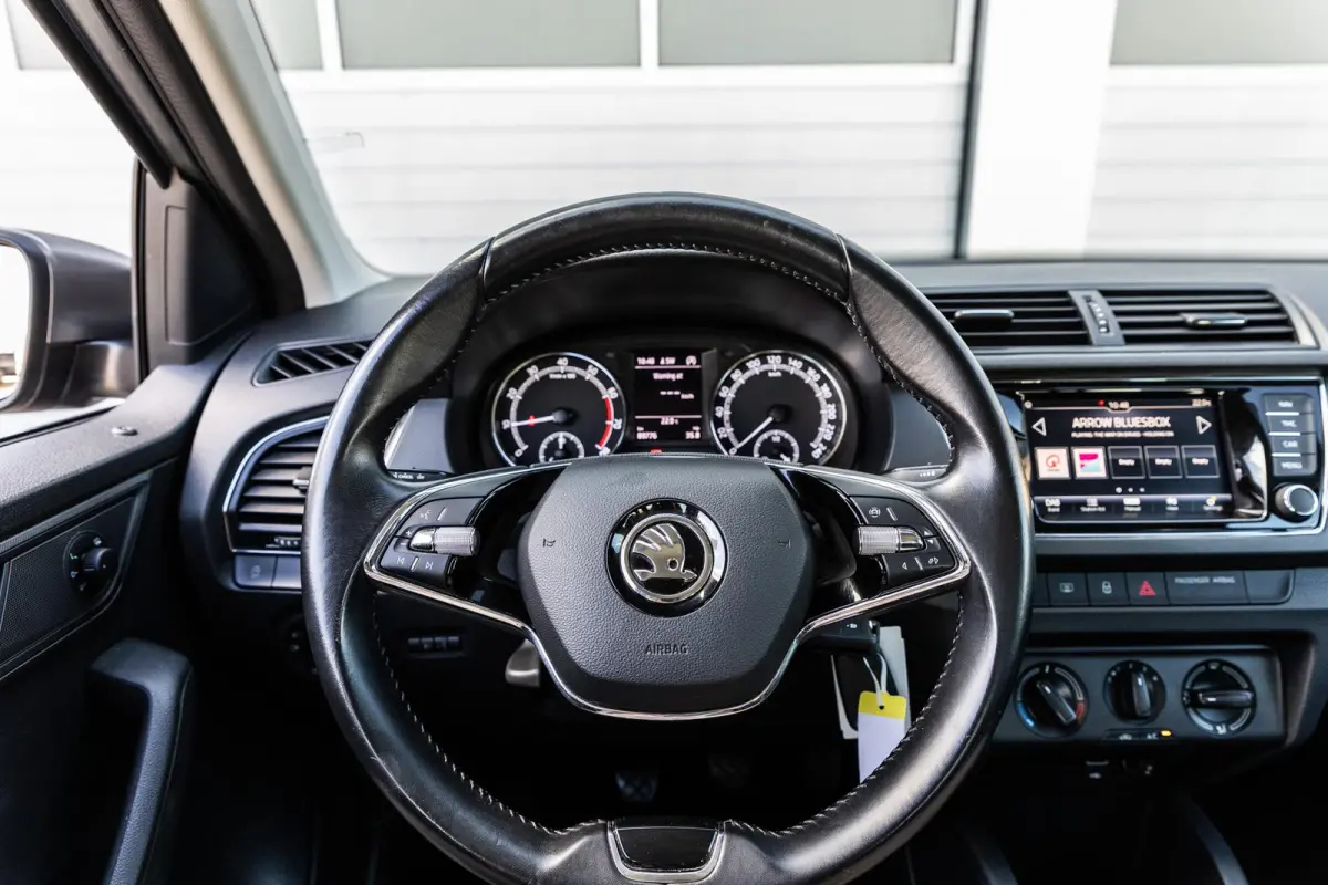 1.0 TSI 95pk Ambition | Sensoren achter | App Connect | Cruise Control | Airco