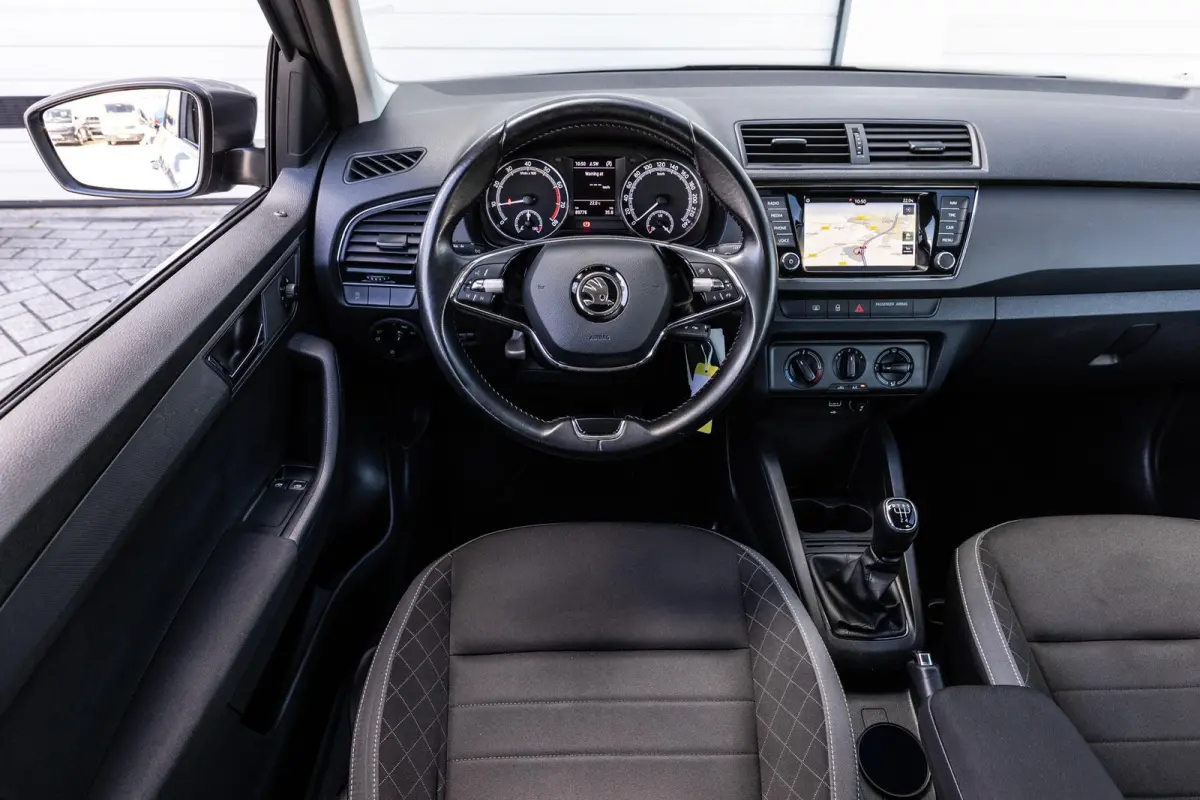 1.0 TSI 95pk Ambition | Sensoren achter | App Connect | Cruise Control | Airco