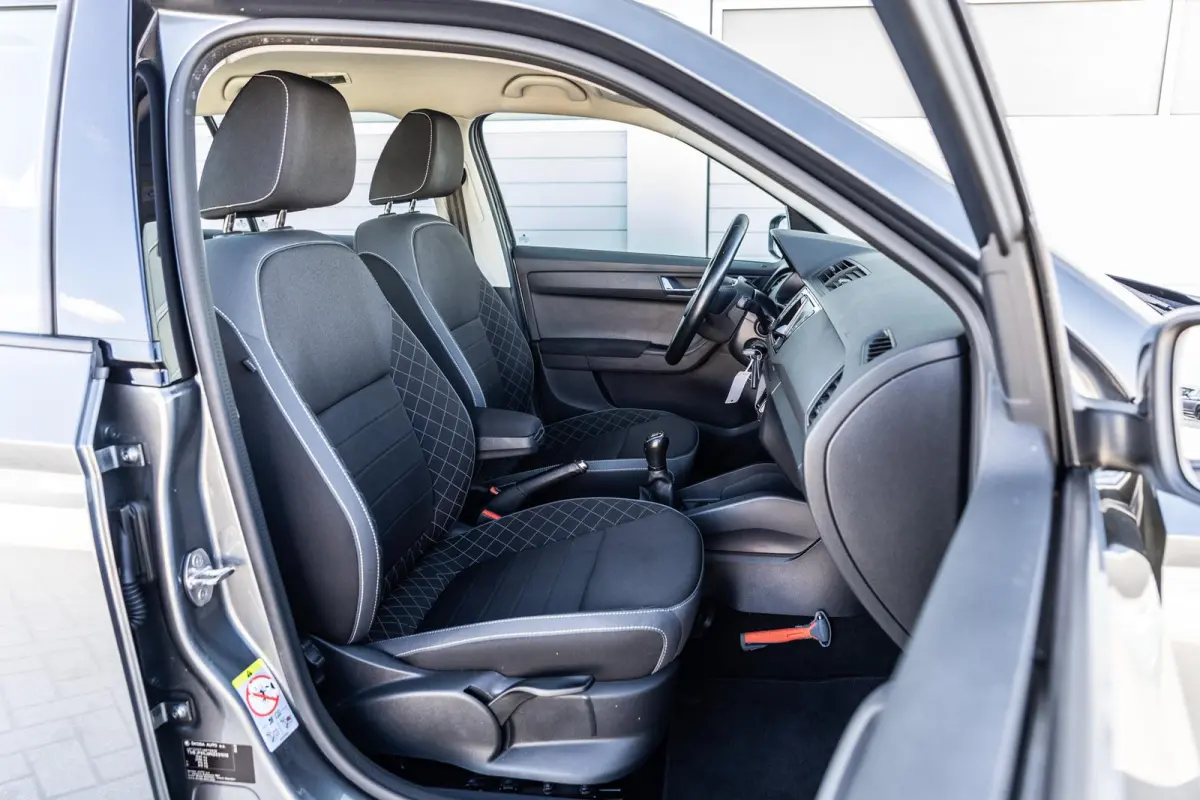 1.0 TSI 95pk Ambition | Sensoren achter | App Connect | Cruise Control | Airco
