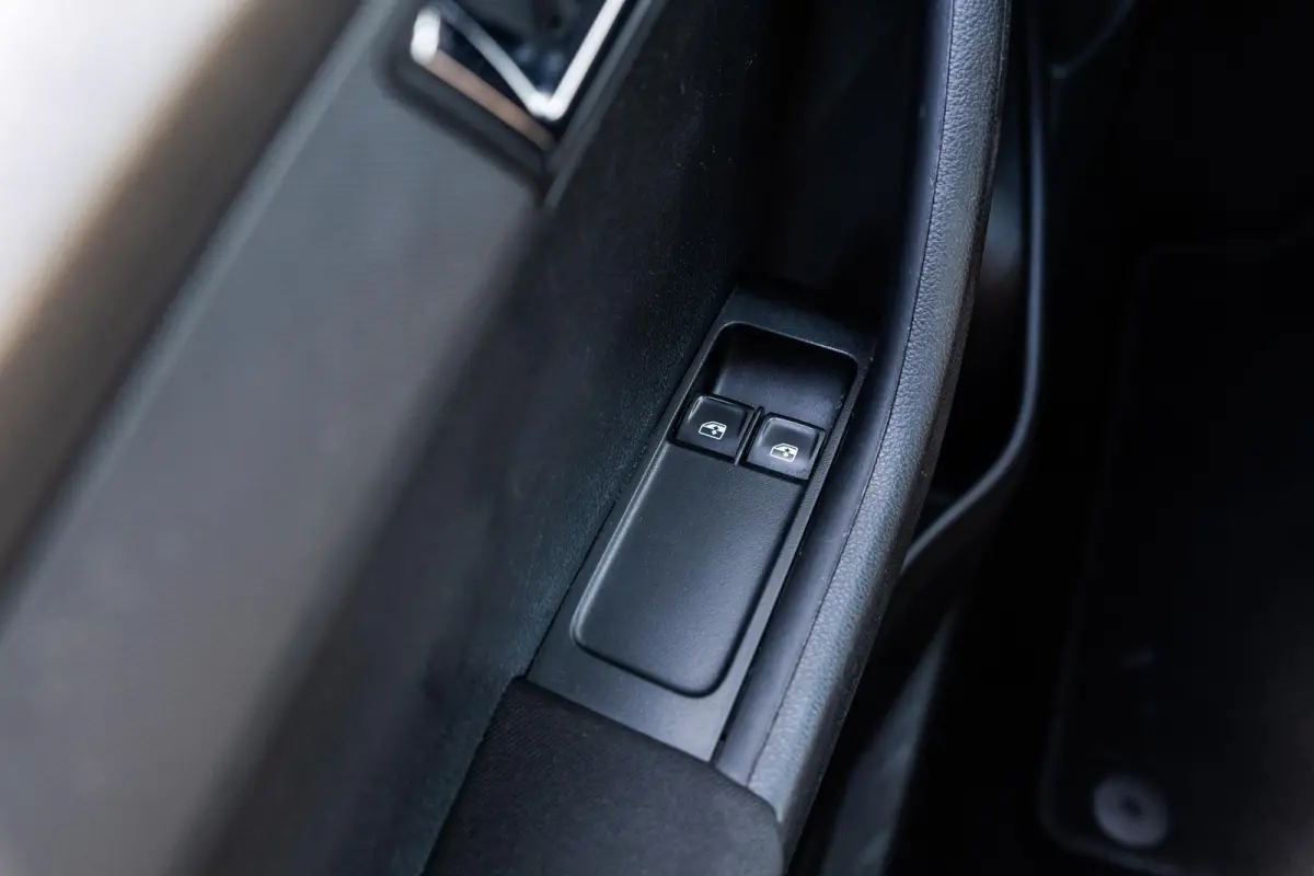 1.0 TSI 95pk Ambition | Sensoren achter | App Connect | Cruise Control | Airco