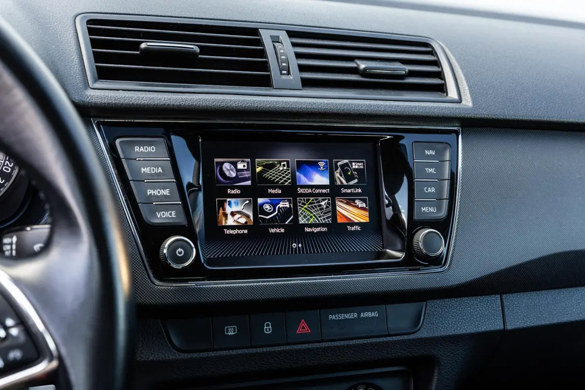 1.0 TSI 95pk Ambition | Sensoren achter | App Connect | Cruise Control | Airco