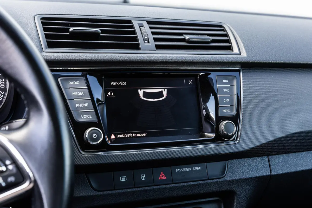 1.0 TSI 95pk Ambition | Sensoren achter | App Connect | Cruise Control | Airco