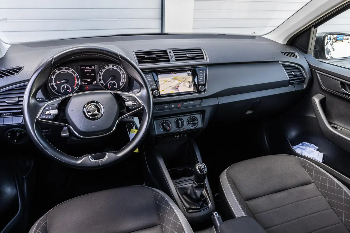 1.0 TSI 95pk Ambition | Sensoren achter | App Connect | Cruise Control | Airco