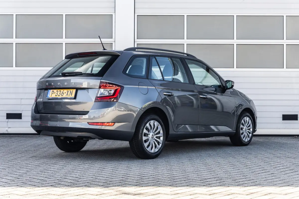 1.0 TSI 95pk Ambition | Sensoren achter | App Connect | Cruise Control | Airco