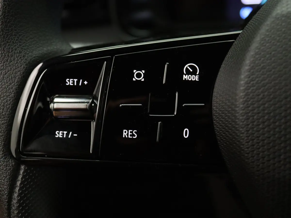 ENGAGE - Launch Edition 40 kWh Apple Carplay/Android Auto | Climate
