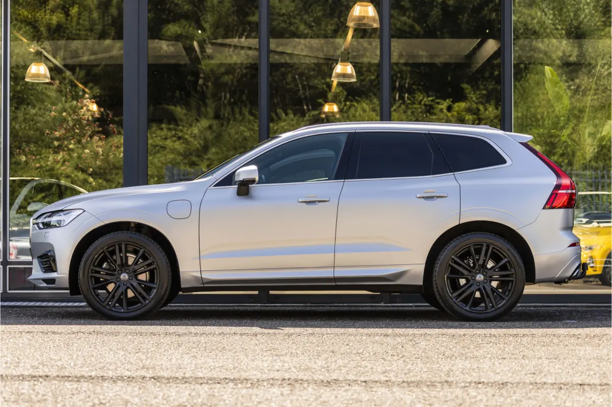 2.0 T8 Twin Engine AWD R-Design |SOH 87% | Wrap Mat Grijs |