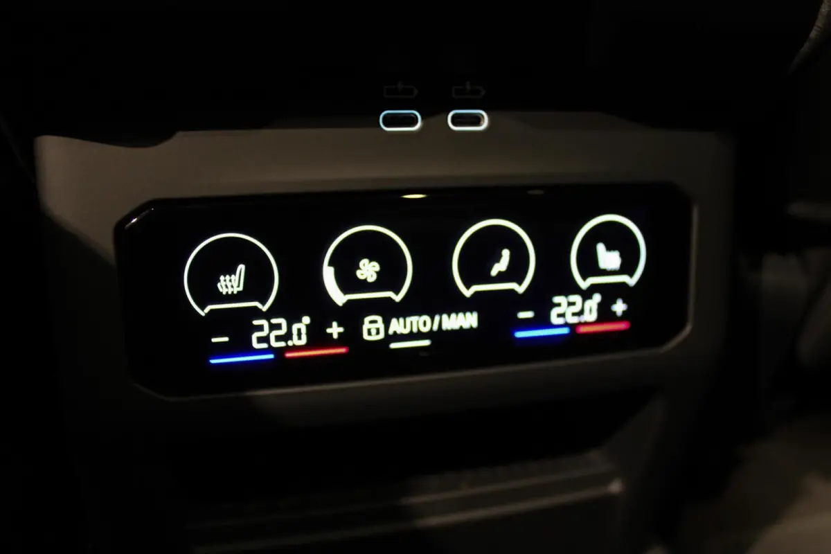 550e xDrive B&W | PANO | 4w-besturing