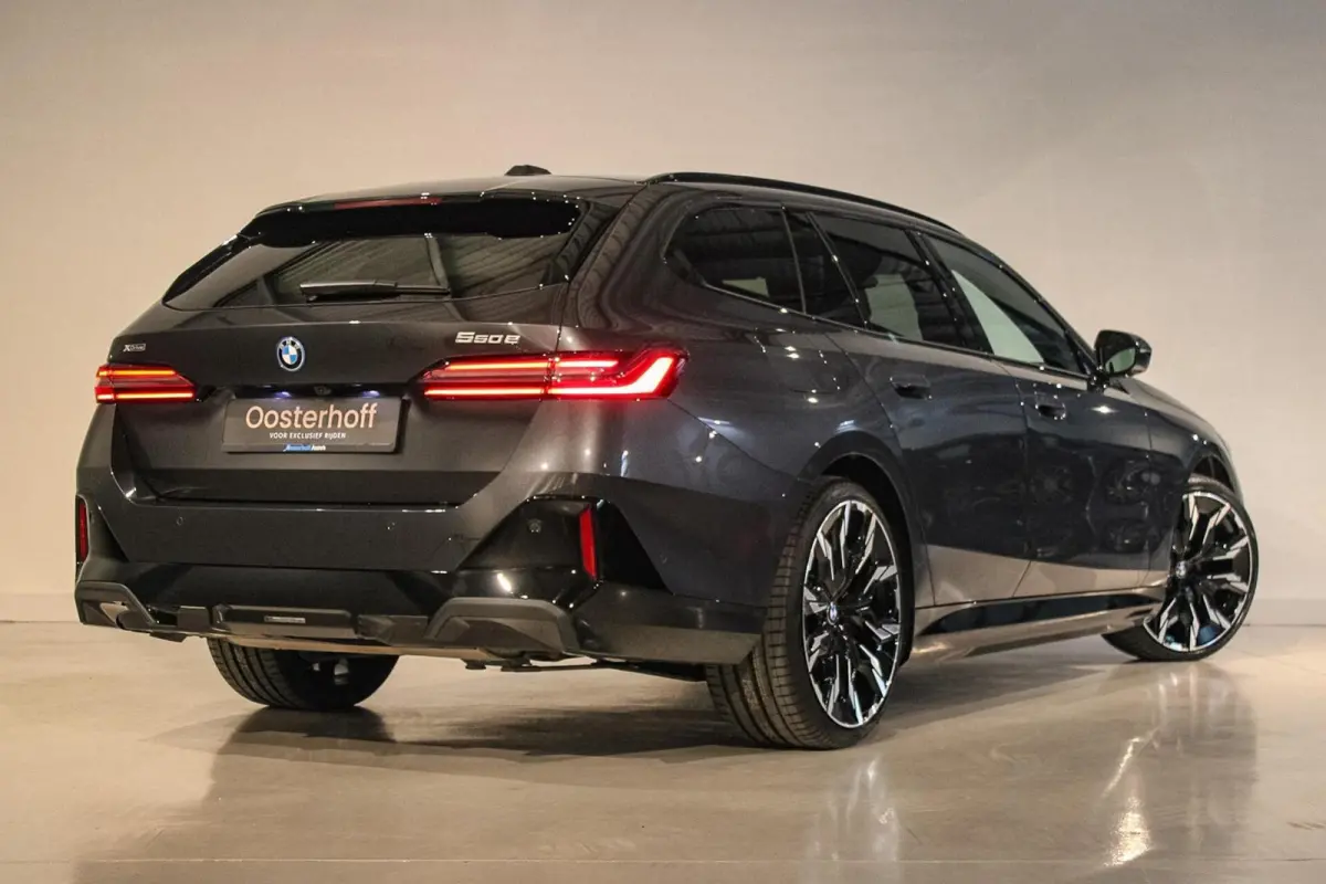 550e xDrive B&W | PANO | 4w-besturing