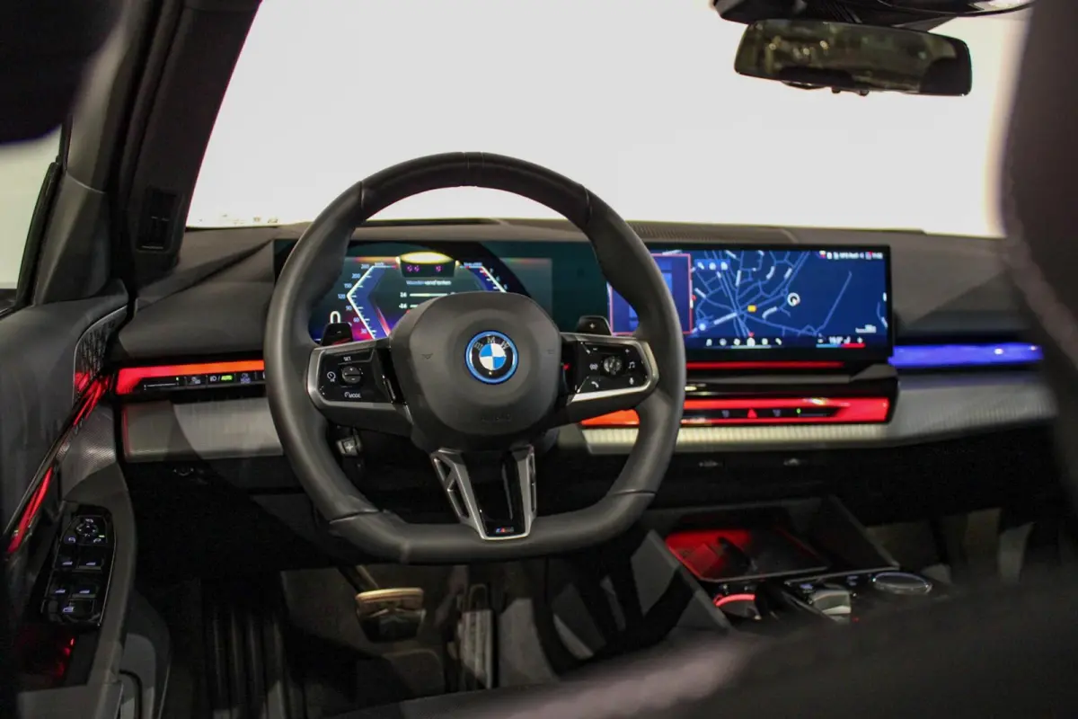 550e xDrive B&W | PANO | 4w-besturing