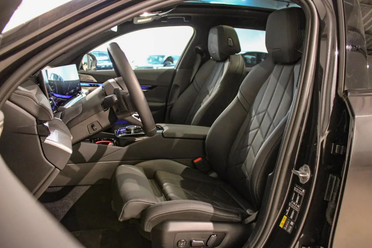 550e xDrive B&W | PANO | 4w-besturing